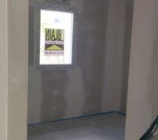 Fin de la premi&egrave;re journ&eacute;e de pon&ccedil;age. Vue Chambre 1.