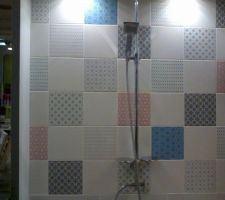 Carrelage vu &agrave; LM pour la salle de bains (si on ne prend pas l'autre)