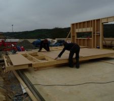 Mise en place des plaques de DFP sur les cadres