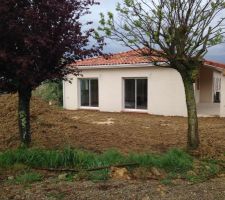 Terrassement en cour pour remettre les terres a niveau