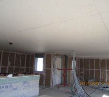 Isolation murale termin&eacute;e placo plafond termin&eacute;e