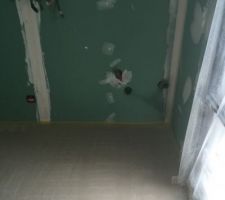 Chape anhydrite après 48 heures de séchage ( Cellier )