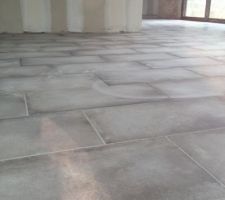 Carrelage qui sèche origini inchiosro (photo prise à travers les fenêtres)