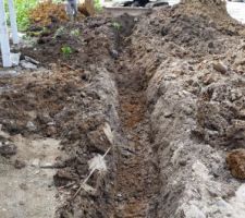 Tranch&eacute; vers le puisard avant