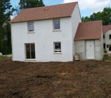 Terre &eacute;tal&eacute;