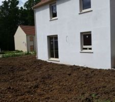 Terre &eacute;tal&eacute;