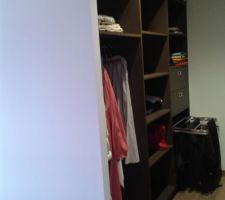 Dressing de la chambre parentale c&ocirc;t&eacute; G