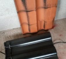 Tuile terre cuite teintées noires satinées