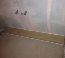 HABILLAGE TUYAUX EVACUATION SDB