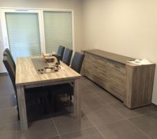 Notre table et buffet salle à manger.