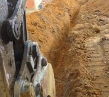 Terrassement pour coffret EDF définitif et rallongement réseau d'eau