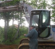 Terrassement pour coffret EDF définitif et rallongement réseau d'eau