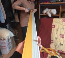 Pas de vissage pour le rail de sol mais du double-face