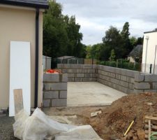 Le garage commence &agrave; prendre forme