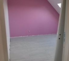 Peinture pailletée chambre fille