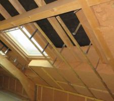 L'isolation autour des 4 velux est à étudier...