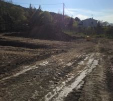Voici notre terrain apres terassement