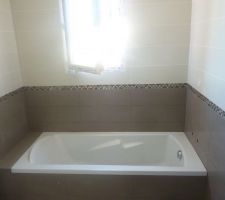 17.05.2015 :La fa&iuml;ence est pos&eacute;e