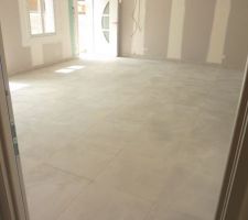 04.05.2015 : le carrelage est pos&eacute;