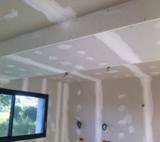 Plafond cuisine qui accueillera la hotte plafond.