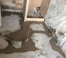 Rectification de chappe apr&egrave;s passage gaines elec et plomberie dans la cuisine