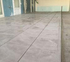 Carrelage du rez de chauss&eacute;e