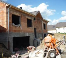 J 109 Pose des appuis de fenètre