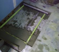 Scellement canivelle et remplissage mortier avec creation pente