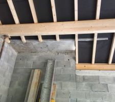 Intérieur du garage - jointure entre le toit plat et le toit traditionnel