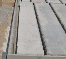 2015-05-22: Mise en place des dalles alvéolées en béton précontraint