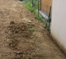 Mur d&eacute;t&eacute;riorer par les terres du voisin