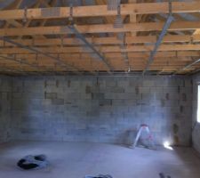 Pose des premiers rails du plafond