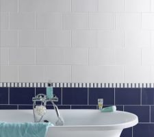 Voici la faience pour la salle de bain des enfants