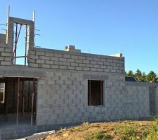 Construction de la lucarne de toit.