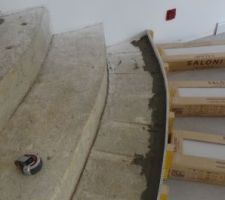 Ragr&eacute;age des marches arrondies pour le b&eacute;ton cir&eacute;