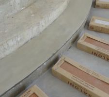 Ragr&eacute;age des marches arrondies pour le b&eacute;ton cir&eacute;