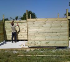 Construction de l'abri de prairie pour chevaux