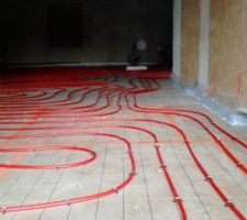 Serpentin sur isolation chape anhydrite