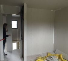 La chambre de ruben côté couloir