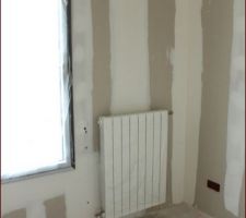 Changement des radiateurs de l'&eacute;tage pour coller au contrat. Bien moins volumineux!