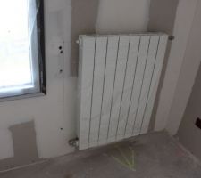 Changement des radiateurs de l'&eacute;tage pour coller au contrat. Bien moins volumineux!