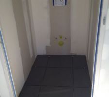 WC étage 
Strato Black nature Poreclanosa 45*45