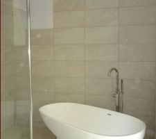 Robinet et baignoire