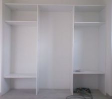 Placard dans la chambre de ma 2ème miss en cours