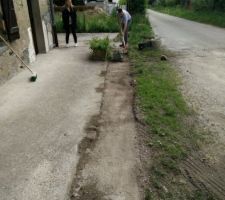 Hmmm la bonne dalle béton qui ne demande qu'a être enlevée! :D