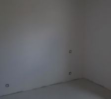 Première couche de peinture - chambre