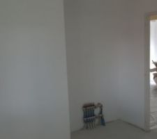 Première couche de peinture - chambre