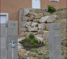 Vu de la façade sud de la maison.