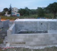 Elevation de la terrasse pendant le sechage de la dalle maison