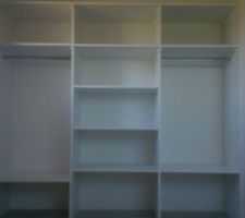 Placard dans la chambre de chaques filles fait de nos mains, enfin fini